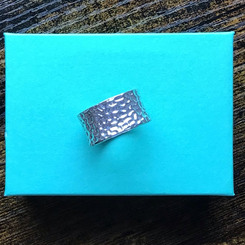 Mistraya Silver Wide-band Ring